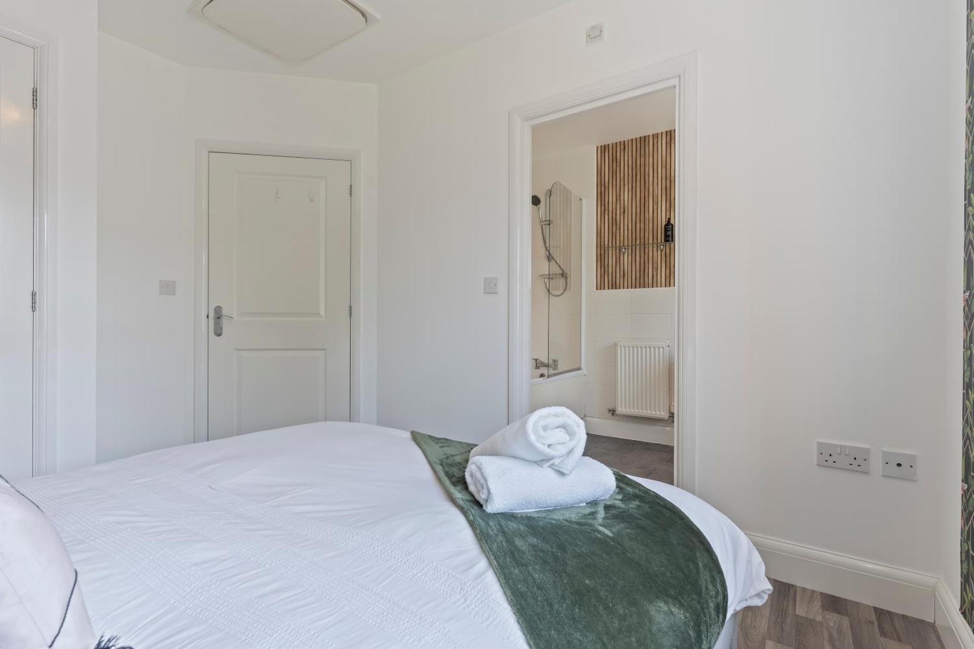 Ava'S Apartment - 1 Bedroom In Solihull Centre - Free Parking - Wi-Fi Exterior photo